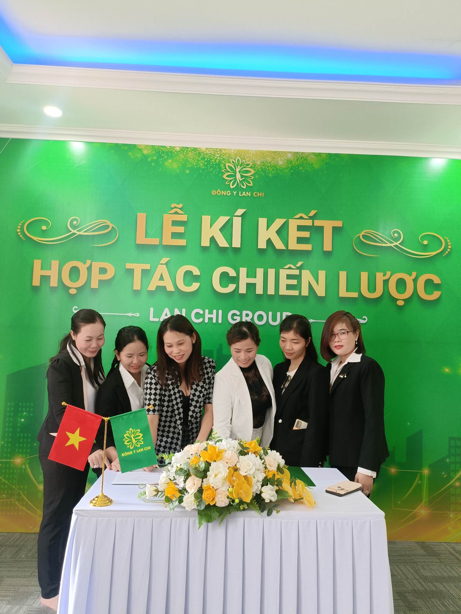 Dược sĩ Thu Thuỷ ký kết hợp tác chiến lược cùng Đông Y Lan Chi